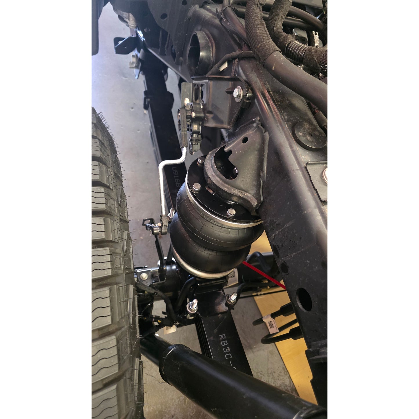 Ford Ranger Super Duty load assist kit – Boss Air Suspension