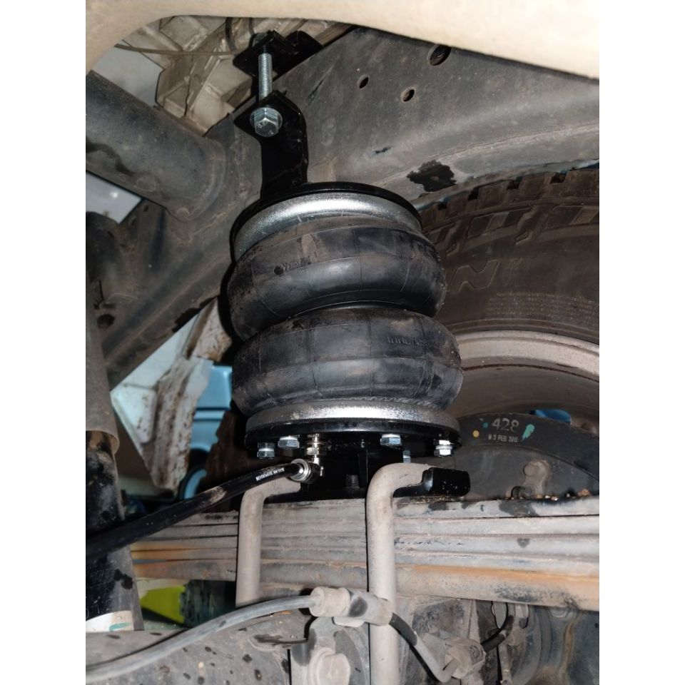 Load Assist Kit for Mitsubishi Triton 4WD 2016+ MQ | up to 2 inch lift - Boss Air Suspension