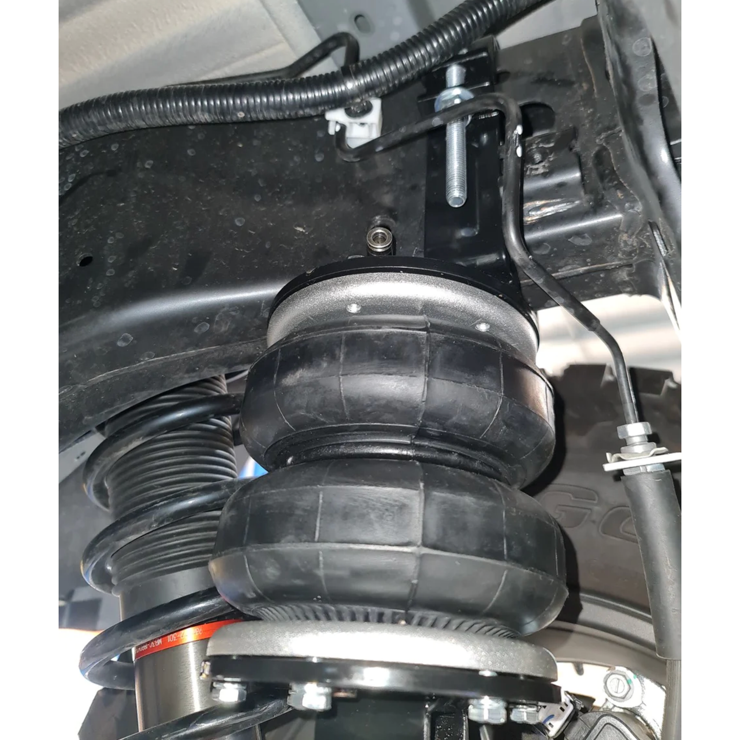 Load Assist Kit for Ford Ranger Raptor, Gen1 or Gen2 | up to 2 inch lift - Boss Air Suspension