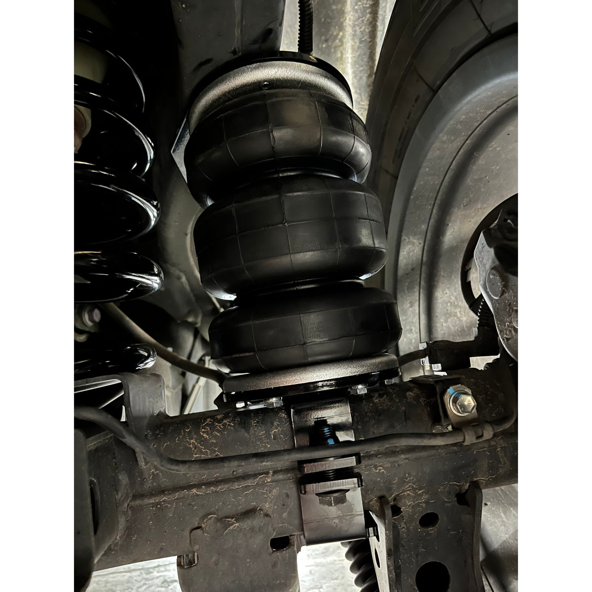 Load Assist Kit for Toyota Tundra 2023+ | up to 2 inch lift - Boss Air Suspension