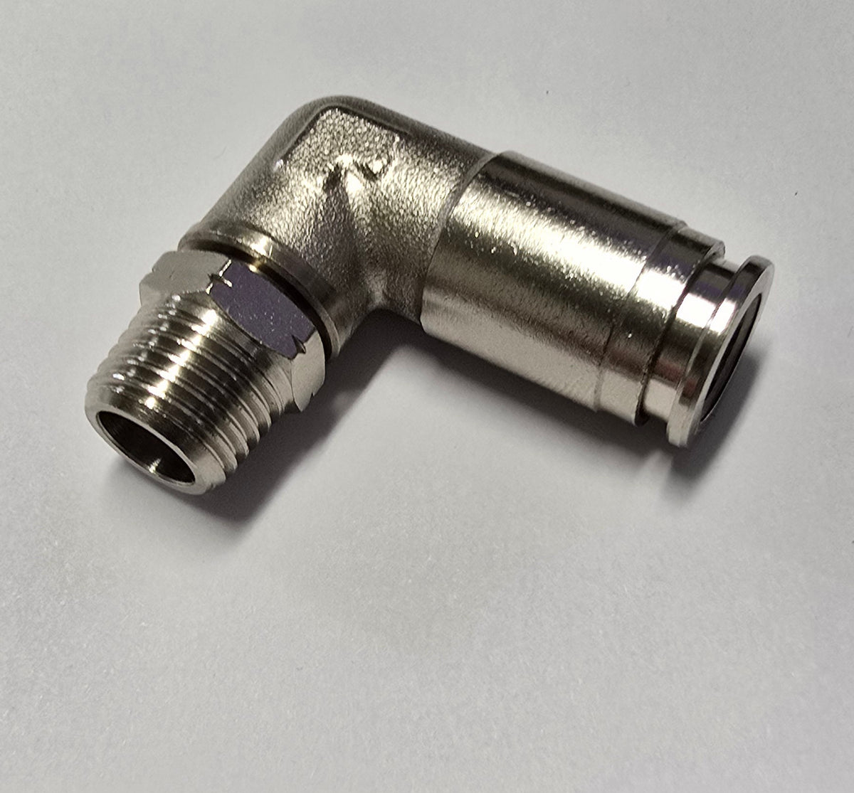 3/8 TUBE 1/4NPT ELBOW ( METAL )