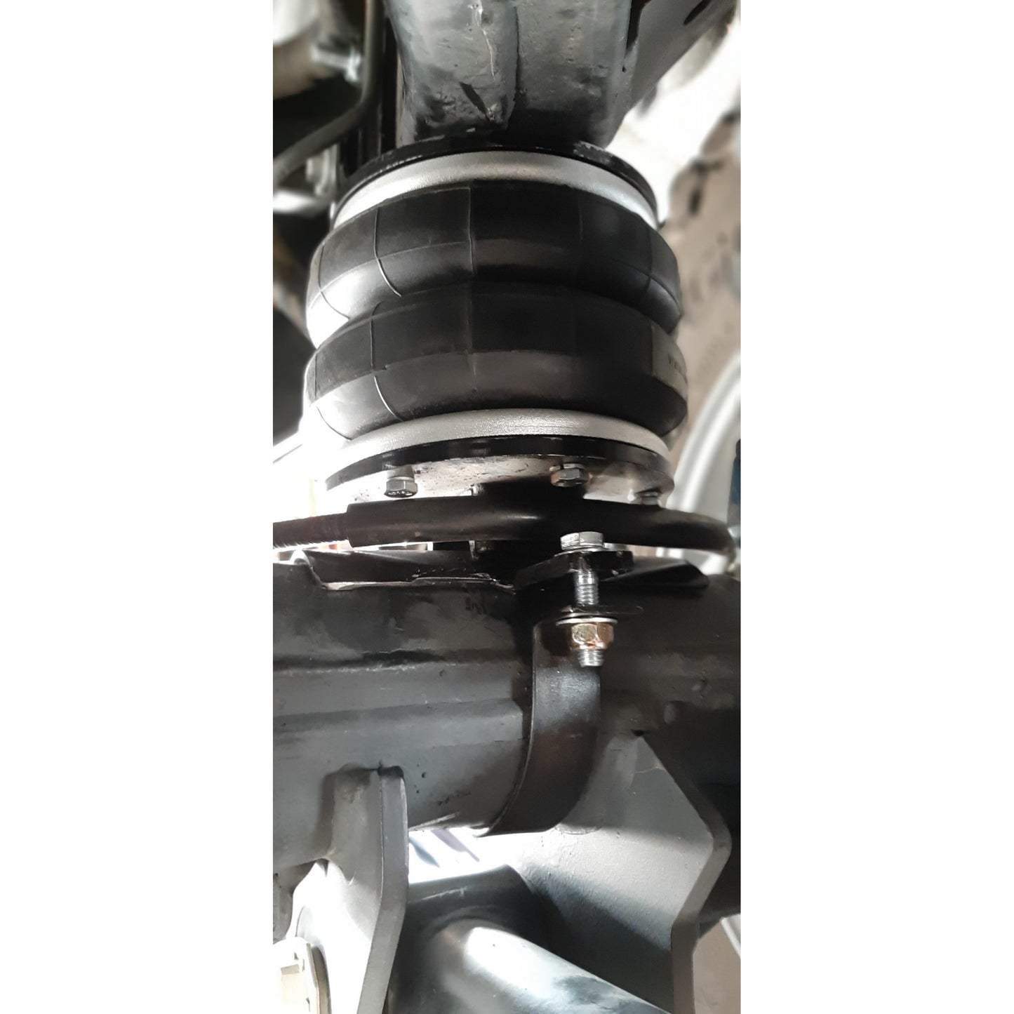 Load Assist Kit for Ford  Ranger Raptor T6 19-21 Gen One | greater than 2 inch lift - Boss Air Suspension